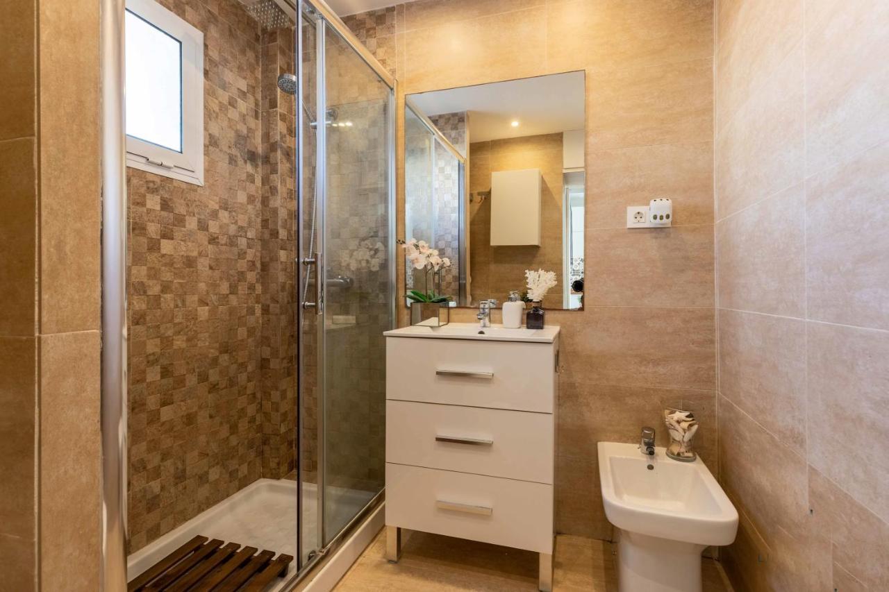 Apartamento En La Playa En Paseo Maritimo Malaga Exterior photo