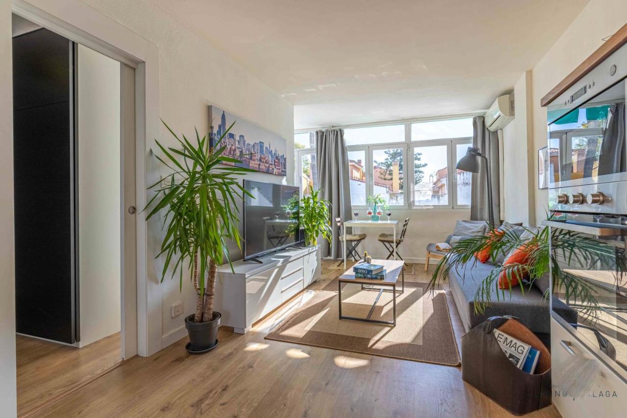 Apartamento En La Playa En Paseo Maritimo Malaga Exterior photo