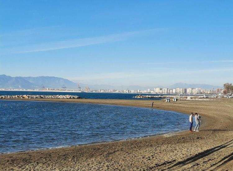Apartamento En La Playa En Paseo Maritimo Malaga Exterior photo